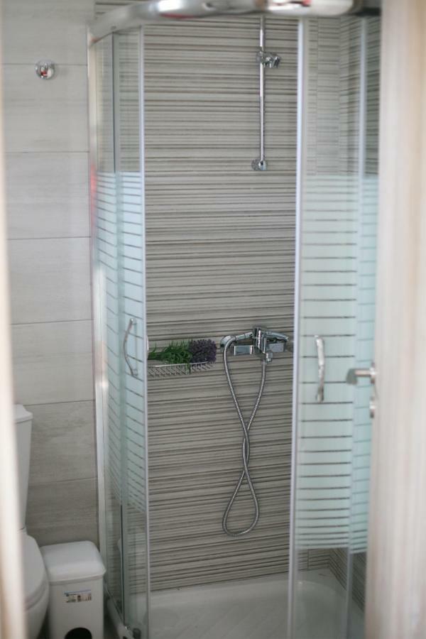 Aeraki Apartment Lefkada City Exterior photo